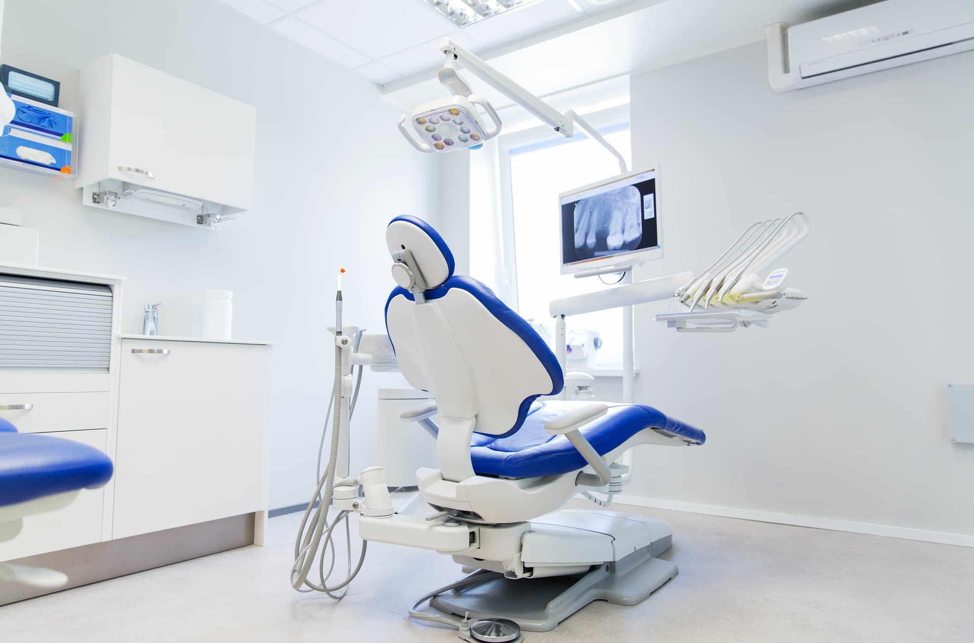 Tratamientos dentales especializados.